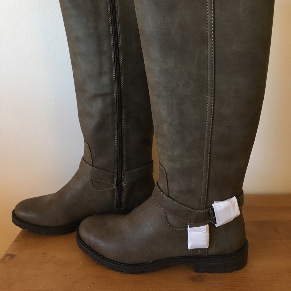 Bass Ashley Boot in Grey